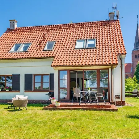 Holiday home Przy Jeziorze Sun & Snow Osada Zamkowa *