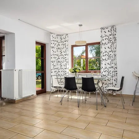 Holiday home Przy Jeziorze Sun & Snow Osada Zamkowa *