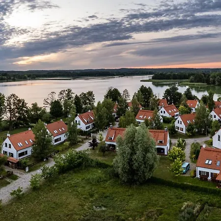 Holiday home Przy Jeziorze Sun & Snow Osada Zamkowa *