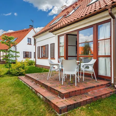 Holiday home Przy Jeziorze Sun & Snow Osada Zamkowa Pasym